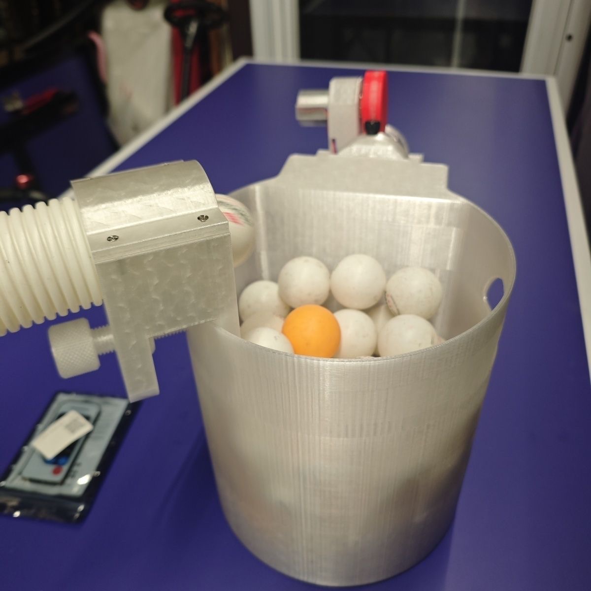 Table Tennis Player - Automatic Table Tennis Loading Machine Large